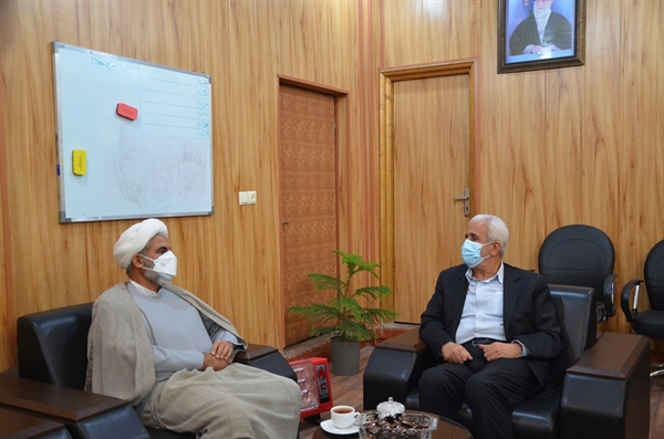 مدیرکل بنیاد شهید استان با مدیرعامل منطقه ویژه اقتصادی دیدار کرد